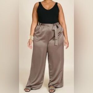 11 Honore Maya Pants in Mushroom NWT Sz 20